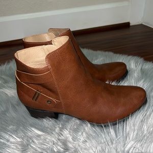 NIB Naturalizer SOUL Booties Whiskey Brown Size 11
